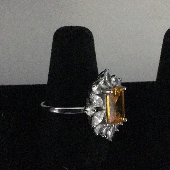 Beautiful Citrine Ring - Picture 7 of 9
